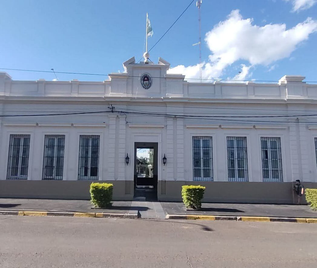 Trágico incendio en Feliciano: un hombre perdió la vida y otro fue hospitalizado