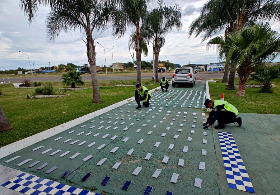 Secuestran 290 celulares de contrabando en Paso Cerrito
