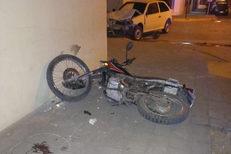 La Paz Un Motociclista Sufrió Una Fractura Expuesta Tras Un Choque